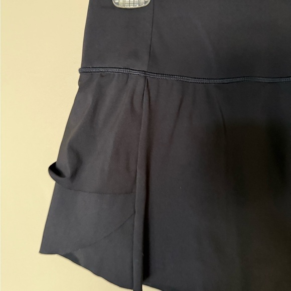 Athleta Momentum Skort Black XS Ruffle Tiered Pull-On Tennis Running Skirt Short - Picture 4 of 12